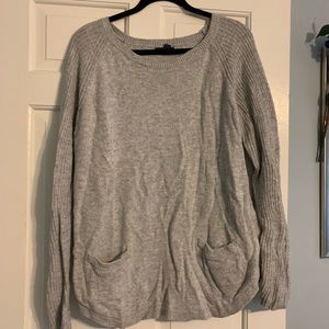 Gap sweater